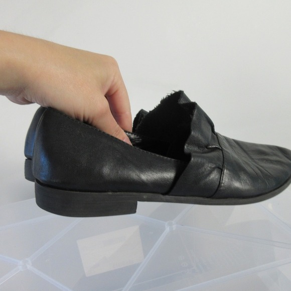 Bueno Ruffle Womens Slip On Loafer Flats Women US 6.5 37 Black Minimalist 380 - Picture 4 of 12